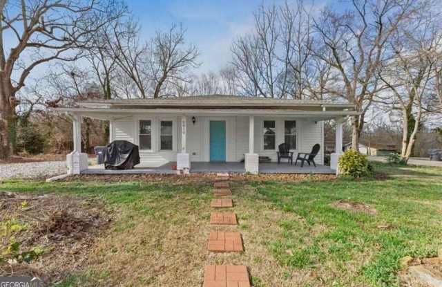 5919 Chattahoochee Street Gallery 1