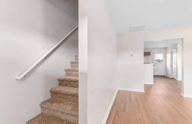 3 Bedroom Home w/ Bonus In Richlands! Gallery 4
