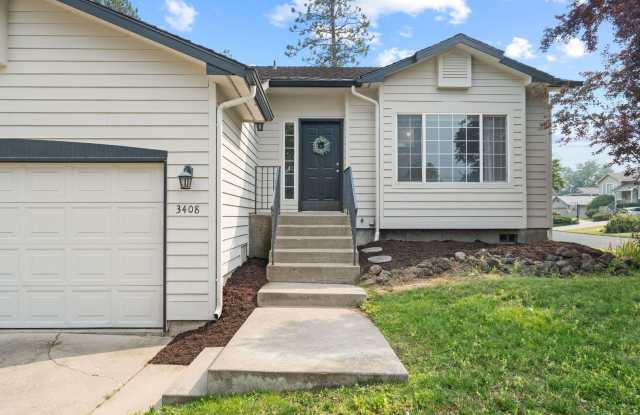 Upper South Hill Rental | Updated & Move-In Ready Gallery 4