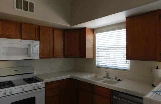 520 Arrowhead #1014 Gallery 4