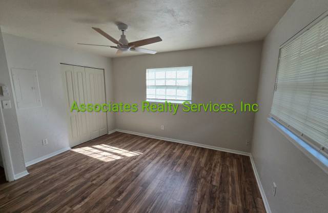 Home in Lake Ridge available mid summer! Look! photos photos