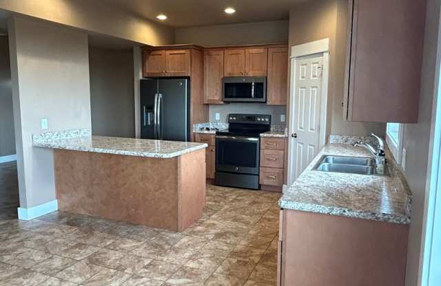 Rare Horse Property in Billings Heights – 4BD Home on 2 Irrigated Acres! Gallery 3