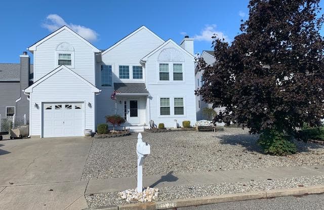 32 Toppinglift Drive - 32 Toppinglift Drive, Ocean County, NJ 08721