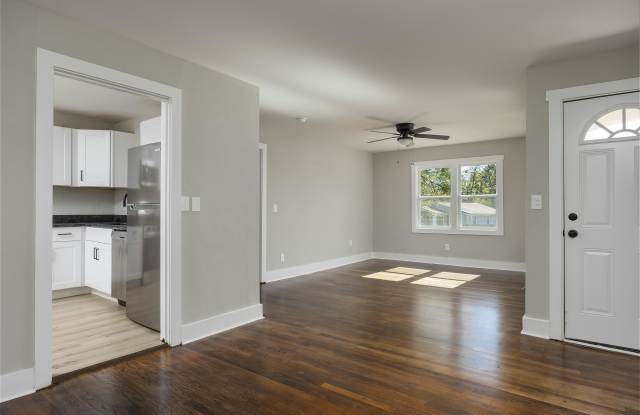 1201 East 32nd Street - 1 Gallery 3