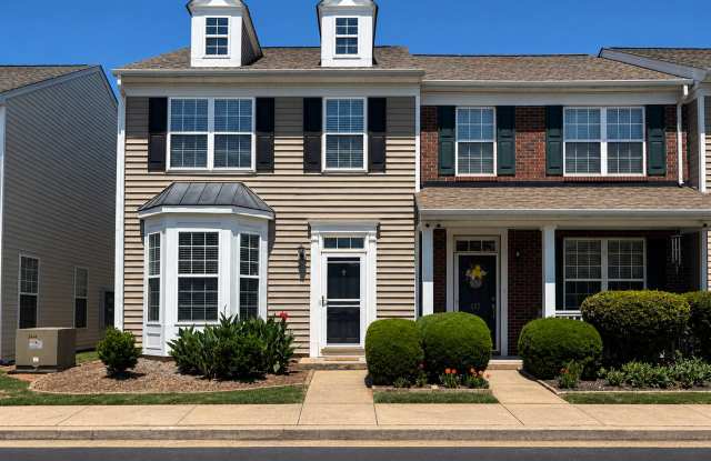 Modern & Spacious Townhome Beside Riverside High School! photos photos