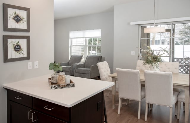 Cedar Pointe Townhomes Gallery 3