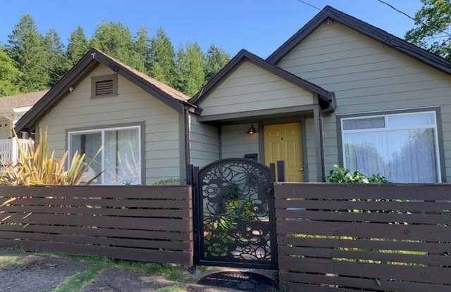 Charming 3 Bedroom, 2 Bathroom Home for Rent in Garberville Furnished Price $2,500. Non furnished Price $2,000 photos photos Charming 3 Bedroom, 2 Bathroom Home for Rent in Garberville Furnished Price $2,500. Non furnished Price $2,000 photos photos