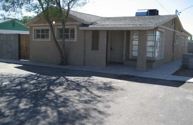 924 S 29TH Avenue Gallery 1