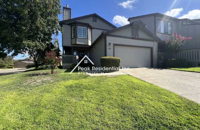 Spacious 3bd/3ba Auburn Home! Gallery 3