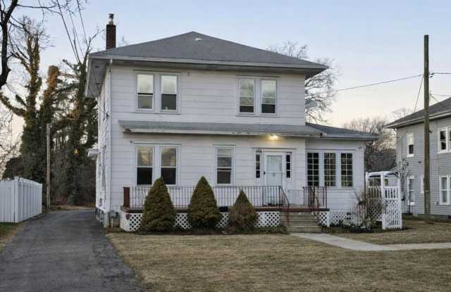 1108 E LANDIS Avenue photos photos