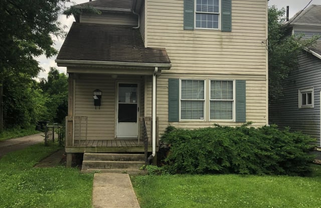 1820 Clarendon Avenue photos photos