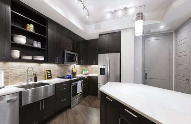 10759 Domain Dr Gallery 4