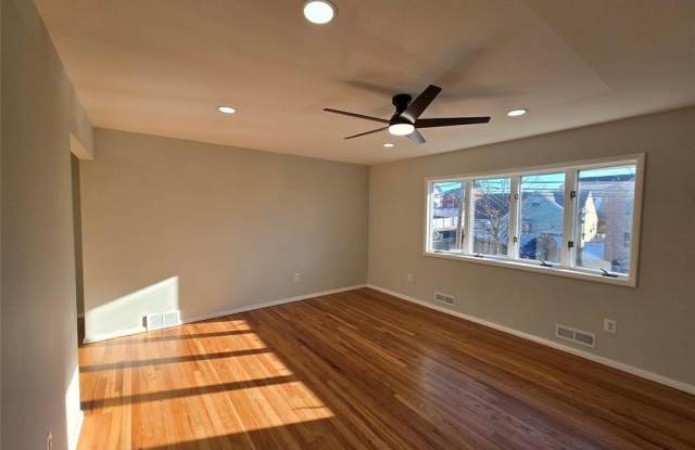 691 9th Street Floor 2 photos photos