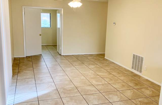 9715 Hidden Rock Gallery 3