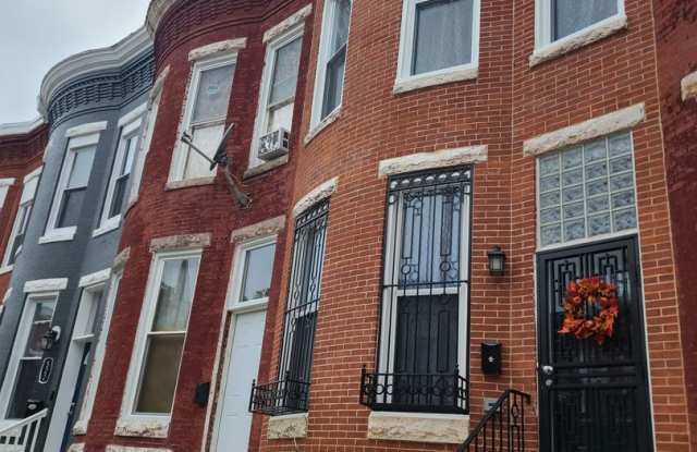 Charming 3‑Bedroom Home with Custom Details, Spacious Layout & Exceptional Outdoor Areas Gallery 3