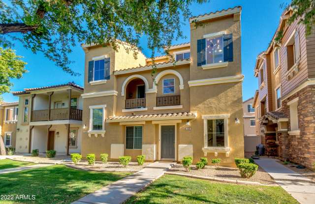 160 W COMMERCE Court - 160 West Commerce Court, Gilbert, AZ 85233