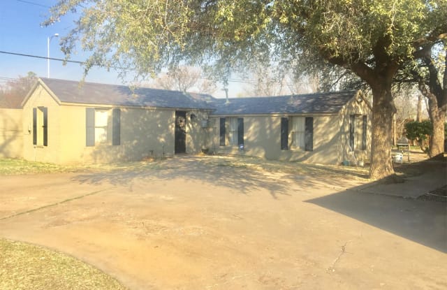 4915 19th Street- BACKHOUSE - 4915 19th St, Lubbock, TX 79407