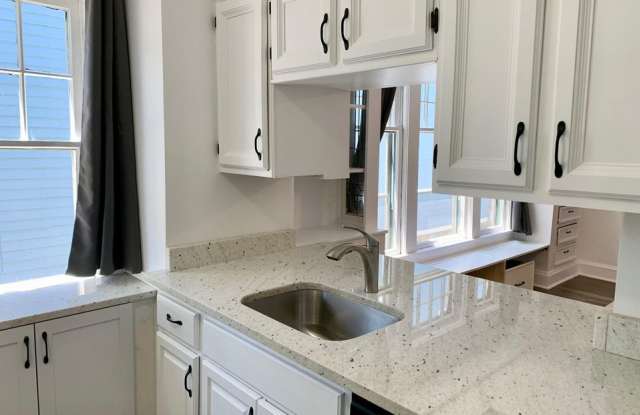 2634 Hampshire Rd photos photos