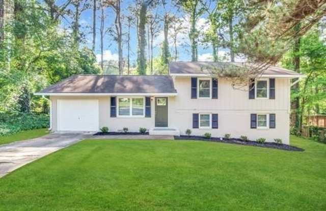 1539 Pine Glen Circle - 1539 Pine Glen Circle, DeKalb County, GA 30035
