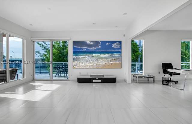 6100 N Ocean Dr Gallery 3