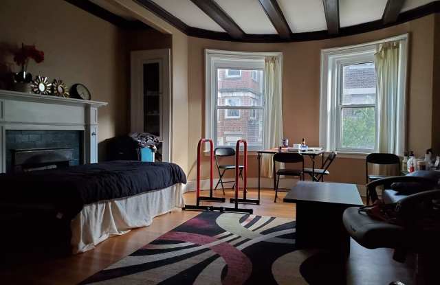 Great 3 Bed Available 9/1/26 photos photos