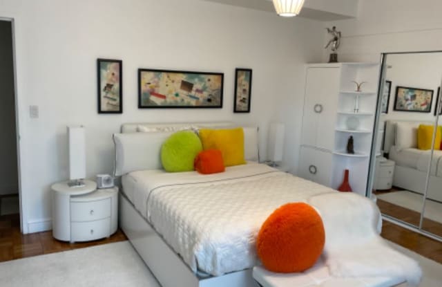 60 West 57 Street 19 C - 60 West 57th Street, New York City, NY 10019