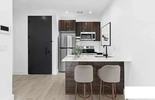 337 Cornelia St Apt 3A Gallery 1