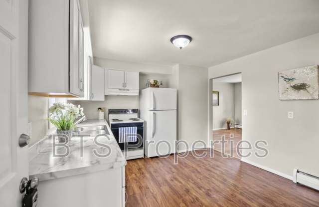 305 North Pleasant View Street - New - 3 photos photos