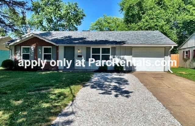 3902 N Mitthoefer Rd photos photos