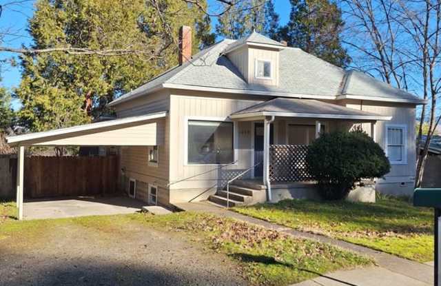 1049 Ashland St photos photos