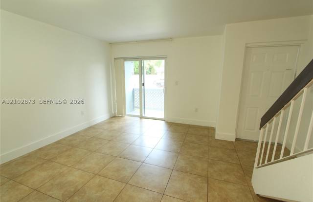 17485 NW 67th Ct Gallery 3