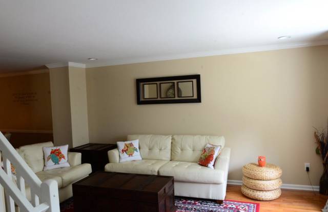 282 FLAGSTONE ROAD Gallery 2