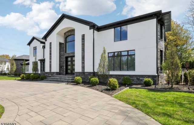 63 Roberts Rd photos photos