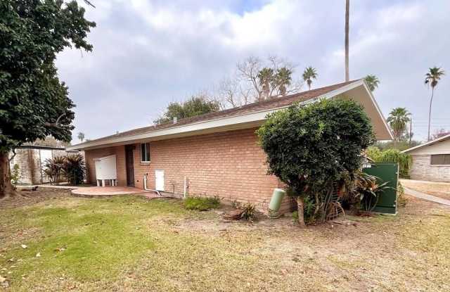 6 COUNTRY CLUB RD. Gallery 4