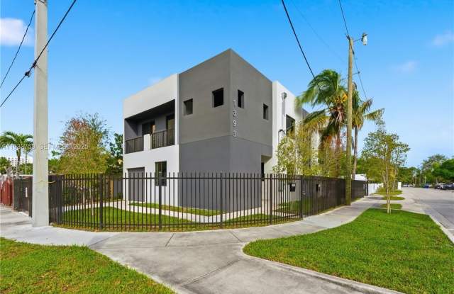 1393 NW 31st St photos photos