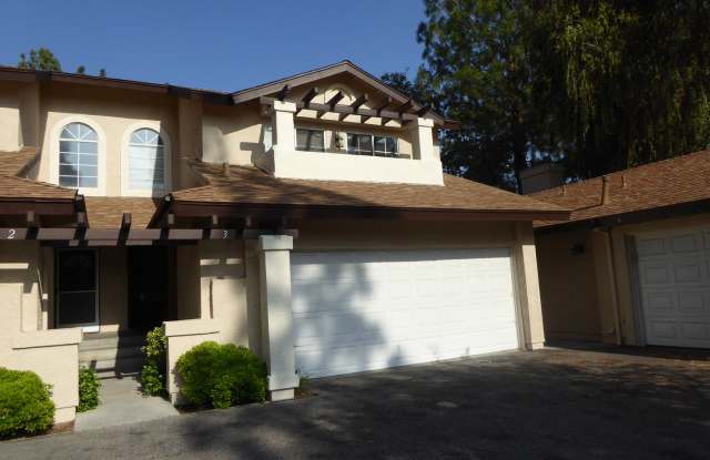 COMING SOON! Mountain View Courtyards 3 Bedroom for Rent in Santa Clarita! photos photos