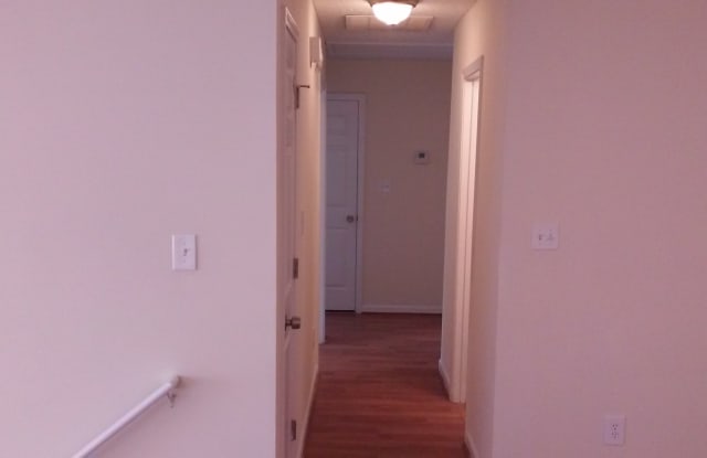 10437 Irongate Lane Gallery 3