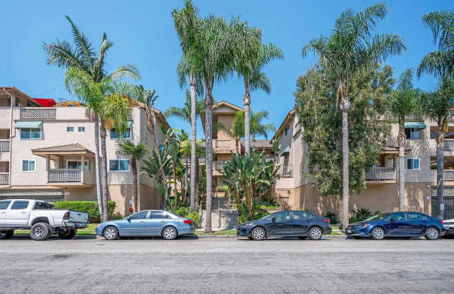 Modern Chic 2 Story Condo with AC, Attic Space, EV Charger and 2 Offstreet Parking photos photos