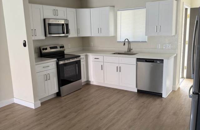 Central Phoenix Townhome Oasis – 2 Bed, 2 Bath, Gated with Pool! photos photos