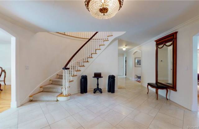 223 Jonathan Drive Gallery 4