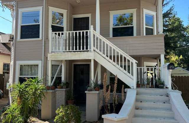 Upstairs 2 Bedroom - Near UCD Med Center photos photos