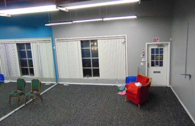 29936 ORCHARD LAKE Road Gallery 2