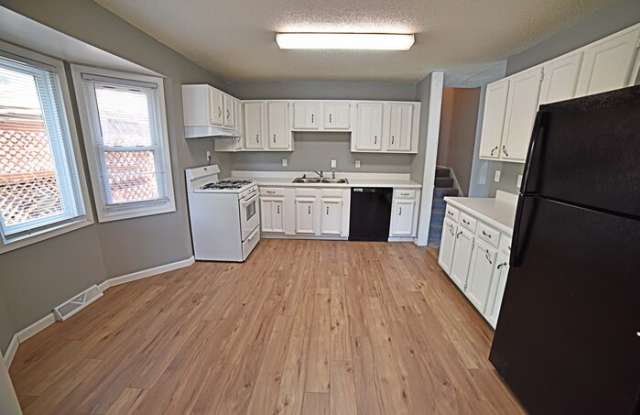5128 Northwest Woody Creek Lane Gallery 4