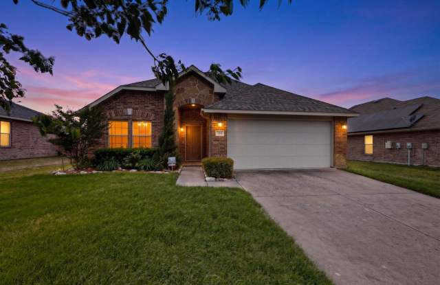 Updated 3 Bed Home in Spring Meadows | 1,650+ Sq Ft | Fate Location in Royse City ISD photos photos