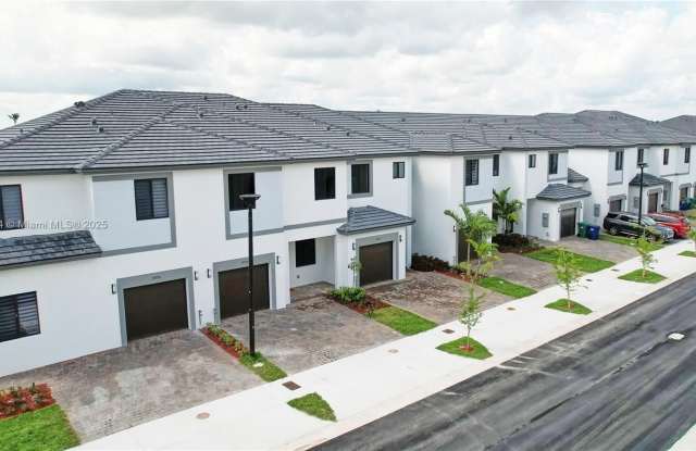 15720 SW 136th Way photos photos