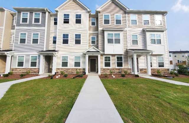 Room for Rent in 3 Bedroom Home at Kasota Ln photos photos