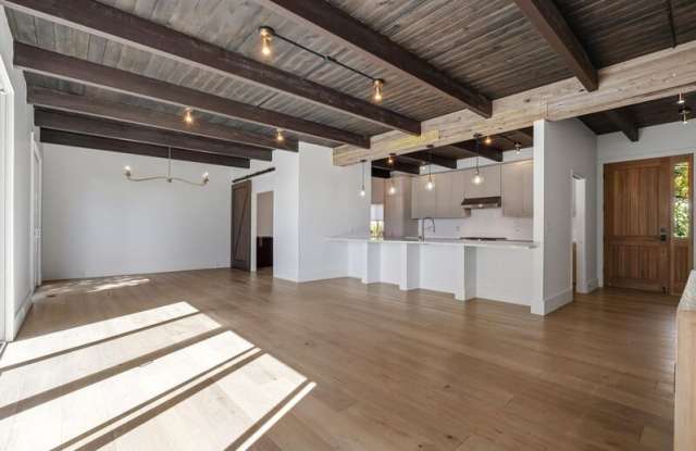 125 Convent Ct Gallery 2