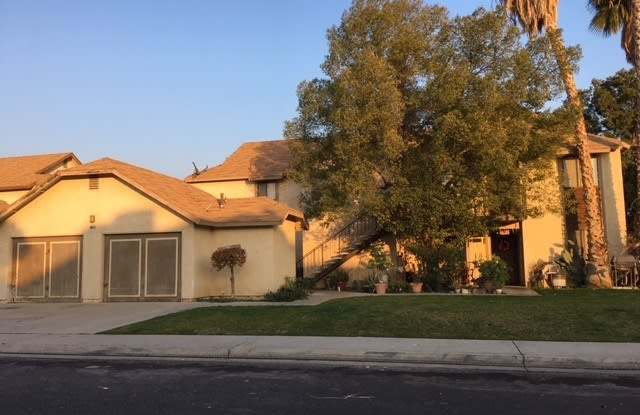 Addorable 2 BD 1 BA SW Apt with Coin operated Laundry Room on site photos photos