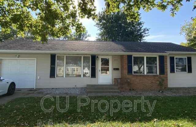 205 Briar - 205 Briar Lane, Champaign, IL 61820