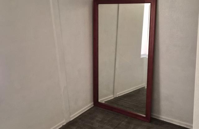 31488 Hallwood Court Gallery 3